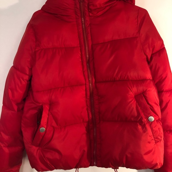 American Eagle Outfitters Jackets & Blazers - American Eagle Outfitters Red Puffer Coat Size Small/Petite with Hood, very cute